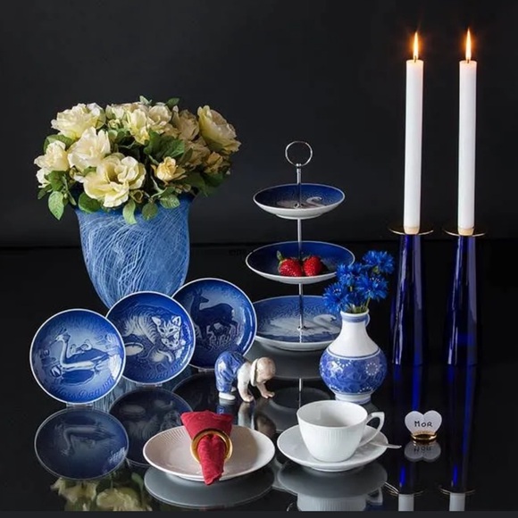 1975 Royal Copenhagen Mother's Day plate - Picture 4 of 4